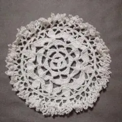 レースちいさなドイリー　白#４０レース糸