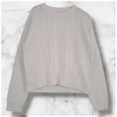 S0074　ジーユー　ケーブル編みニットセーター　　クルーネック　オフホワイト