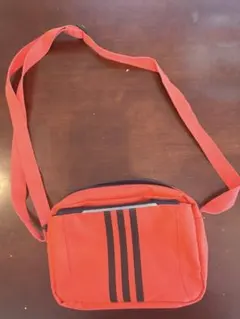 ⭐︎定価約4000円⭐︎adidas ショルダーバッグ オレンジ