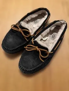 UGG ブラック モカシン - メルカリ