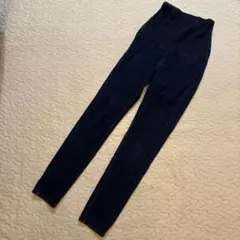 マタニティ デニムパンツ スキニー 紺　ユニクロ　UNIQLO 妊婦　妊婦服