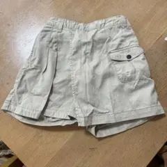 ベージュ ポケット付き ショートパンツ