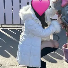 フード付きダウンコート 白