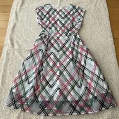 美品Chestyチェスティオーガンジー立体チェック柄刺繍ワンピース0(S〜M)のサムネイル