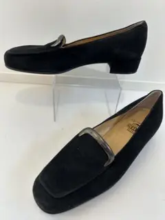 Shiroganese 黒スエードスリッポンパンプス