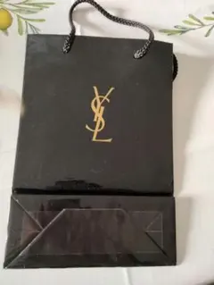 Yves Saint Laurent 黒ショッパー 中型