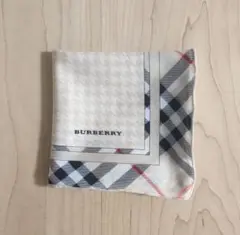 BURBERRY バーバリー　ハンカチ ノバチェックフリル