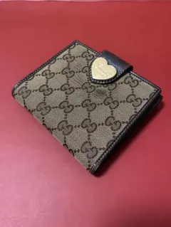 GUCCI グッチGGスプリーム ハートモチーフ 二つ折り財布 - メルカリ