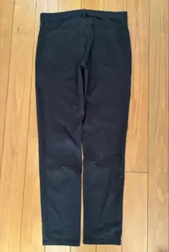 ユニクロ　ウルトラストレッチカラージーンズ　Ｍ