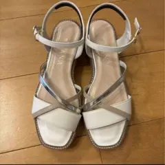 DIANA グリッターサンダル