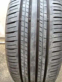 DUNLOP 215/50R18 中古タイヤ 1本 X4824のサムネイル