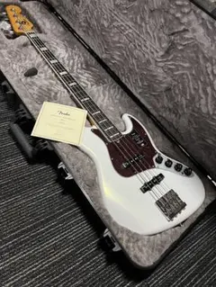 Fender American Ultra Jazz Bassのサムネイル
