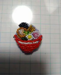 ハンドメイドビーズ刺繍ブローチ ラーメン