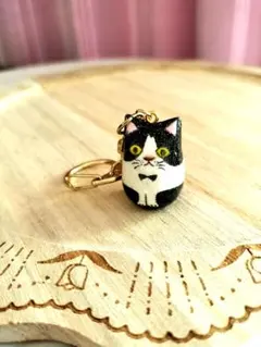 ハチワレ猫チャーム★キーホルダー★ハンドメイド★蝶ネクタイ★