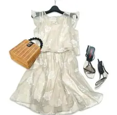 限定【美品】ジルスチュアート 花柄 フリルセットアップ フラワー S スモーキー