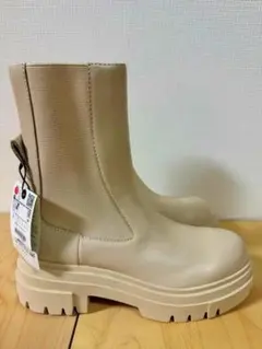新品ザラZARAサイドゴアブーツレザーシューズ革靴厚底ブーツ ショートブーツ