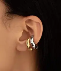 新品未使用ゴールドシルバーイヤーカフ イヤリング ピアス