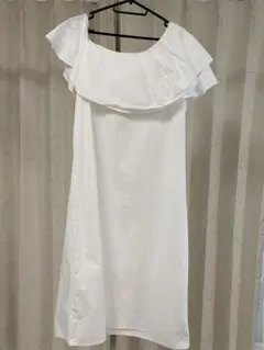 ホワイトフリルノースリーブロングワンピース