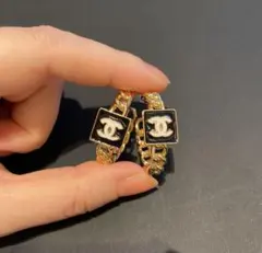 CHANEL　ゴールド ブラック フープピアス　ノベルティ