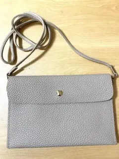 ライトグレージュ／サコッシュバッグ