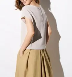 新品未使用　23区　コットンアセテート バックボタンニット　サイズ44