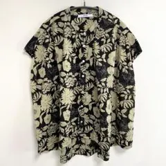OMNES コットンボイル総柄 フレンチスリーブギャザーシャツ 花柄 黒