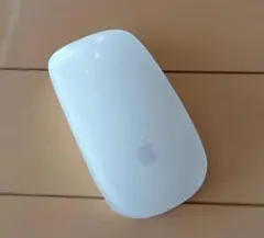 【値下げしました】Apple Magic Mouse 純正（A1657）中古のサムネイル
