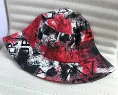 赤×黒柄物 バケットハット新品未使用