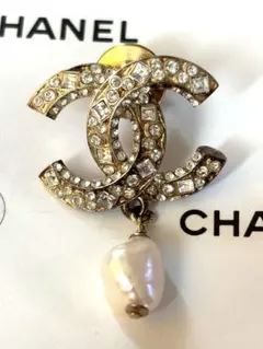 CHANEL ピンバッジ ❤︎ ワイキキHawaii購入 ② - メルカリ