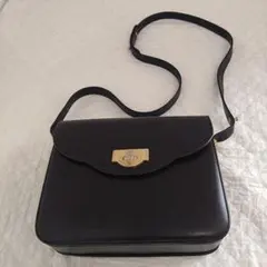 バリー ショルダーバッグ