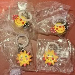 sassy めじるしアクセサリー かしゃかしゃぬのえほん にこにこミラーラトル