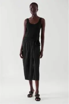 COS コス / プリーツ　ラップスカート　黒