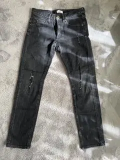 ブラック スキニーデニム ダメージ加工　Sサイズ