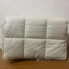 ホワイト パディングデザイン ショルダーバッグ H&M