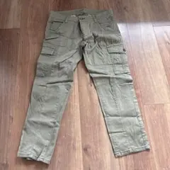 バーバリーブルーレーベル　クロップドパンツ