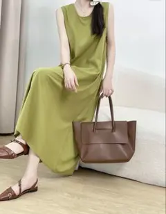 夏にピッタリ〜韓国風シンプルノースリーブロングワンピース