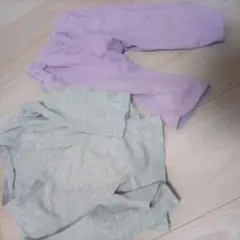 グレーと紫のトップスとパンツセット