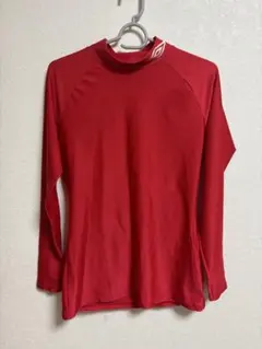 Umbro レッド 長袖ハイネックシャツ