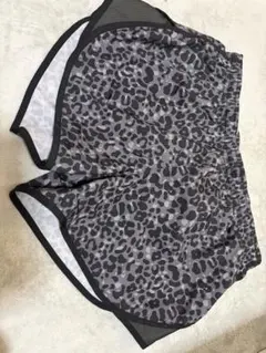 NIKE レオパード柄 ランニングショートパンツ