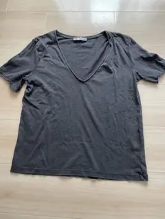 ZARA ダークグレー Vネック 半袖Tシャツ