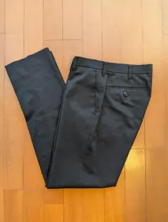 ユニクロ 感動パンツ ウルトラライト 黒 ウールライク 73 76