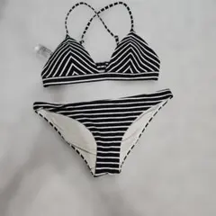 H&M セパレート水着 ビキニ ボーダー柄　トップスのサムネイル