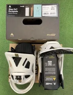 未使用 BURTON バートン STEP ON ESCAPADE エスカペイド Burton Step On Escapade Snowboard Bindings - Women's | evo