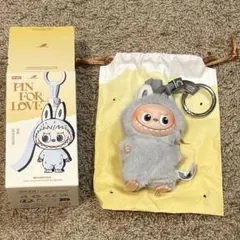 LABUBU PIN FOR LOVE イニシャルラブブ C
