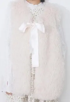 merry jenny ribbonフェイクファーベスト