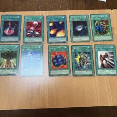 遊戯王OCG 初期 魔法カード まとめ売り - メルカリ