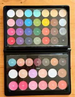 コラージュ メイクパレットF 47色　Meke Up Cafe Beauty