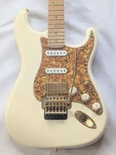 hide 激レア・極美品 ミニギター モッキンバード アンプ内蔵　HIDEモデル hide 激レア・極美品 ミニギター モッキンバード アンプ内蔵 HIDE