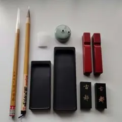 書道用具セット　ミニ硯と筆（小）と墨、文鎮、水差し等