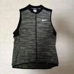 NIKE ランニング　エアロロフト 800 ダウン　ベスト　緑　黒　カモフラ　L NIKE ランニング エアロロフト 800 ダウン ベスト 緑 黒